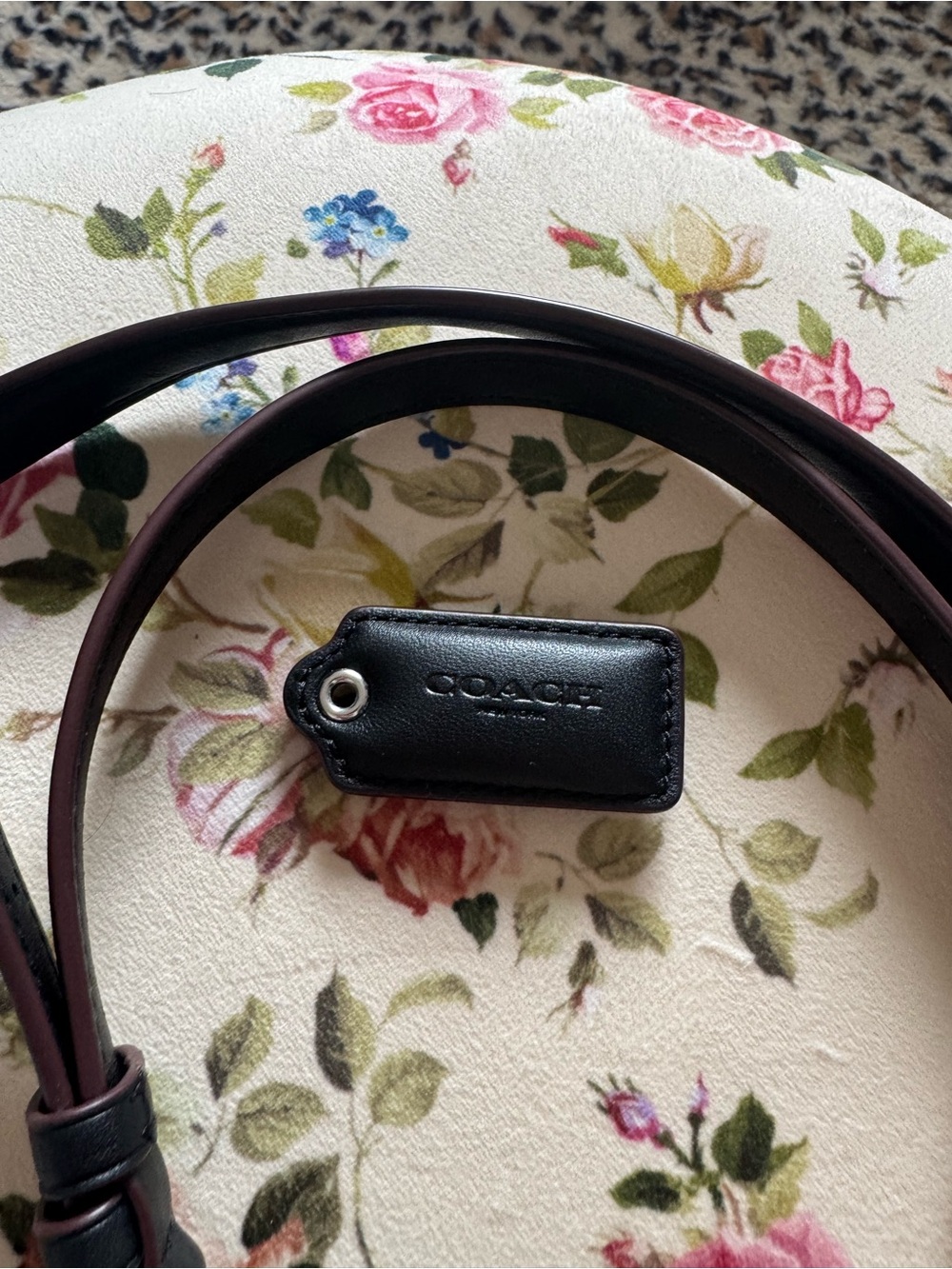 Coach Teri Hobo Bag Embossed Signature Leather - Picture 9 of 9